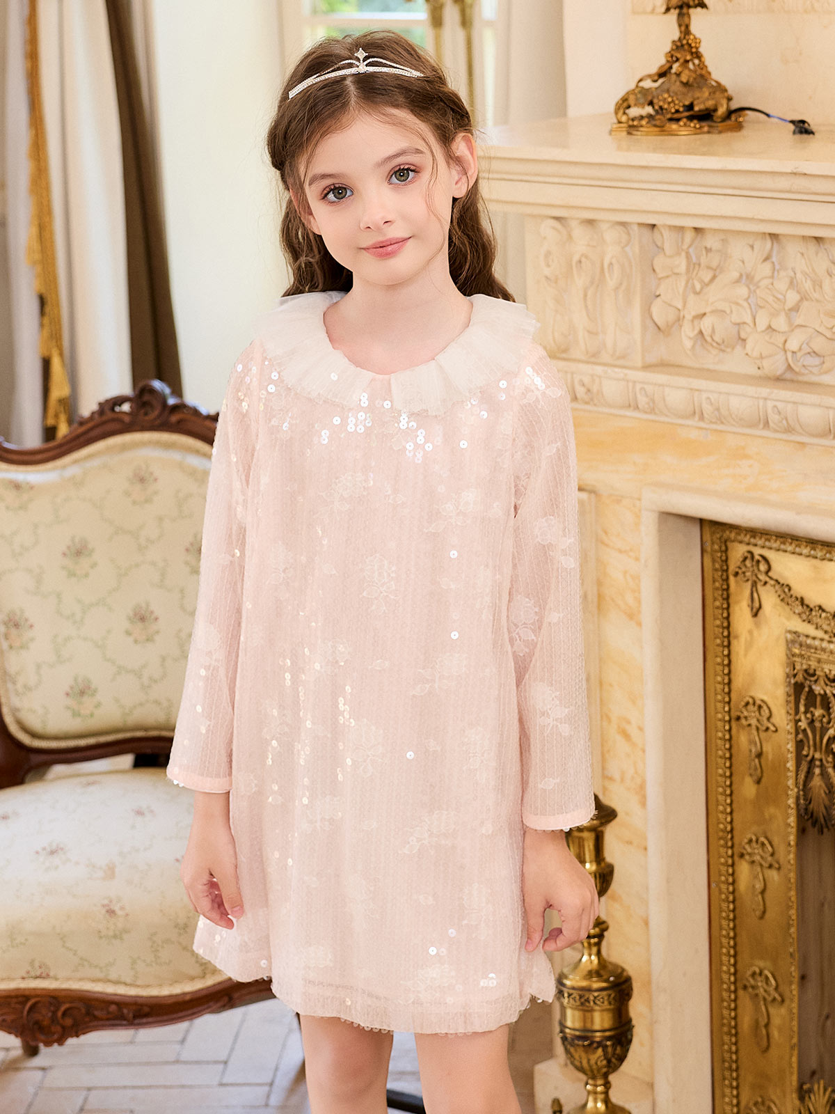 Side view of the Blush Lace Glow Shift Dress