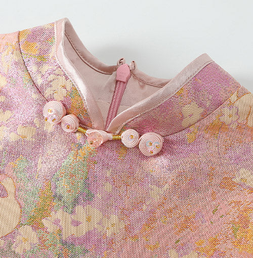 Mandarin collar and knot button detail